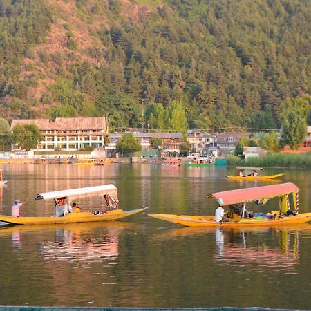 New Alexandra Houseboats Hotel Srinagar  Bagian luar foto