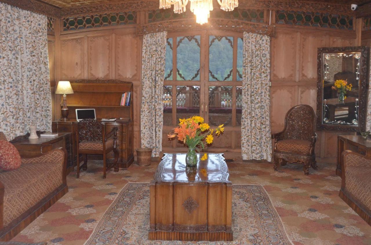 New Alexandra Houseboats Hotel Srinagar  Bagian luar foto